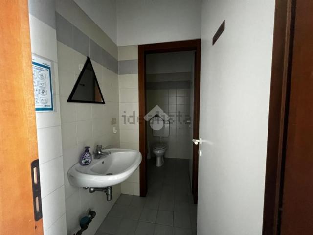 Ufficio in affitto di 32 m² in Via G. Mion, 27