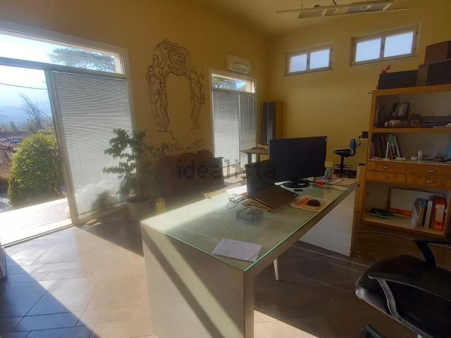 Ufficio in affitto di 32 m² in Strada Salaria Inferiore