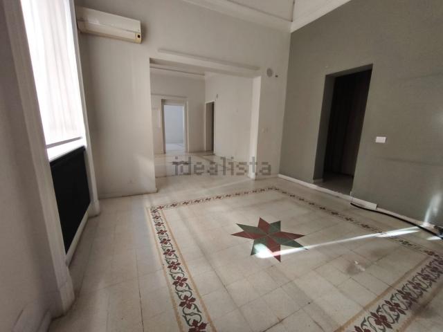 Ufficio in affitto di 340 m² in Viale XX Settembre