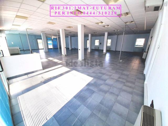 Ufficio in affitto di 350 m²