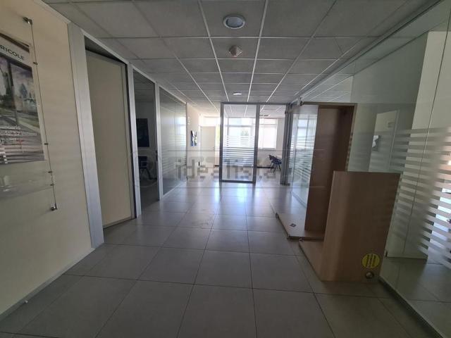 Ufficio in affitto di 350 m² in Via Roma, 131