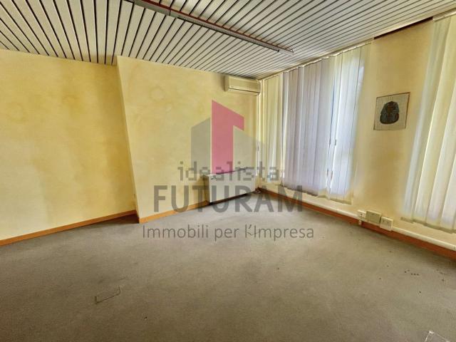 Ufficio in affitto di 35 m²
