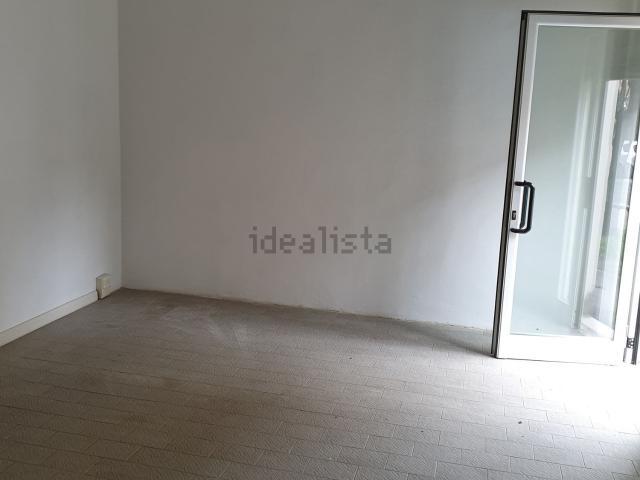 Ufficio in affitto di 35 m² in Via Vittorio Bigari