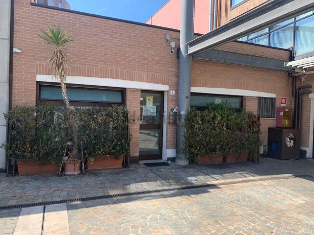 Ufficio in affitto di 35 m² in Viale della Vittoria, 183