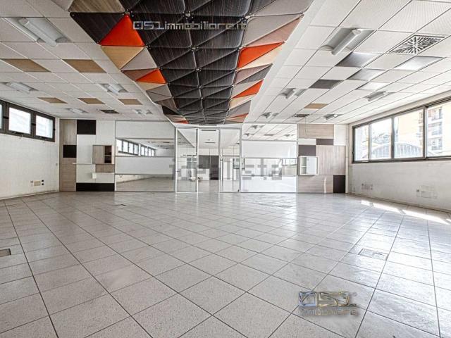 Ufficio in affitto di 365 m² in Via Porrettana, 506