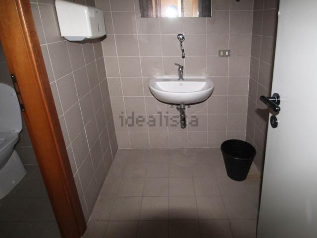 Ufficio in affitto di 360 m²