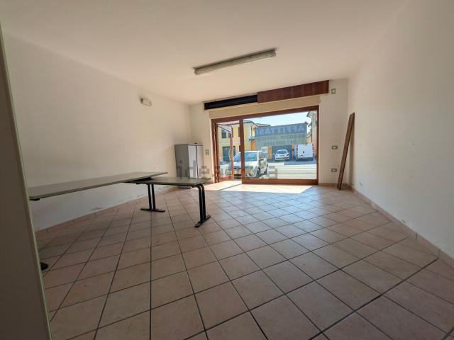 Ufficio in affitto di 38 m² in Via San Urbano, 89