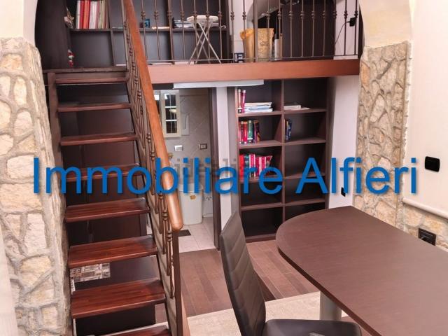 Ufficio in affitto di 38 m² in Piazza Piano di Corte, 22
