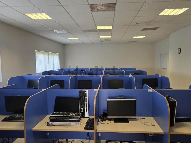 Ufficio in affitto di 400 m²
