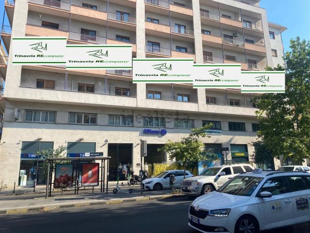 Ufficio in affitto di 400 m² in Corso Italia, 104