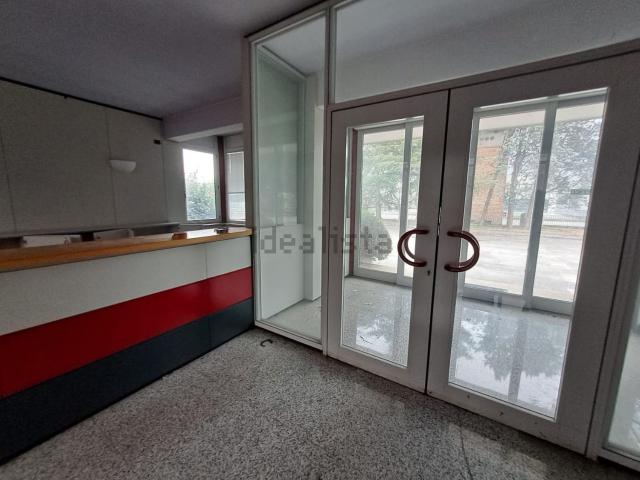 Ufficio in affitto di 400 m² in Viale delle Industrie