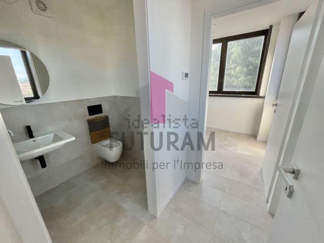 Ufficio in affitto di 400 m² in Vicolo J. da Ponte, 17