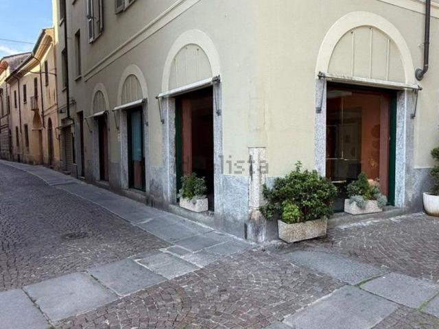 Ufficio in affitto di 40 m² in Via Alberto Piccaroli, 14