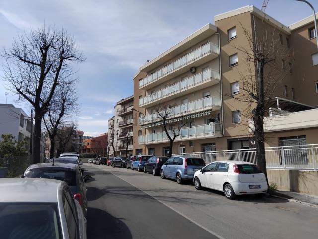 Ufficio in affitto di 40 m² in Viale Martiri della Libertà, 62