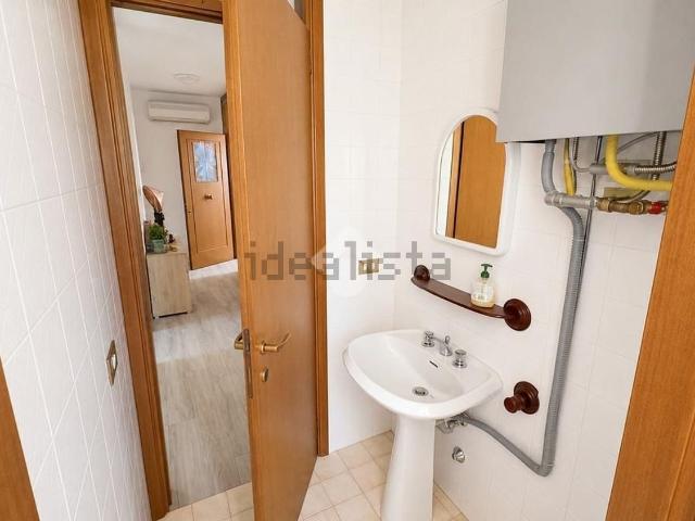 Ufficio in affitto di 40 m² in Borgo Padova, 13