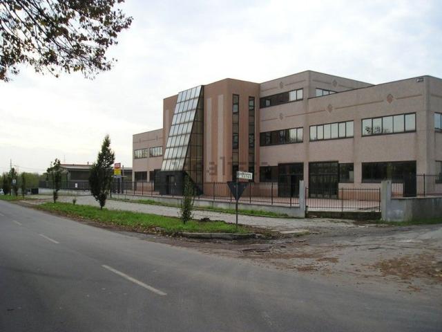 Ufficio in affitto di 420 m² in Via Sempione, 1