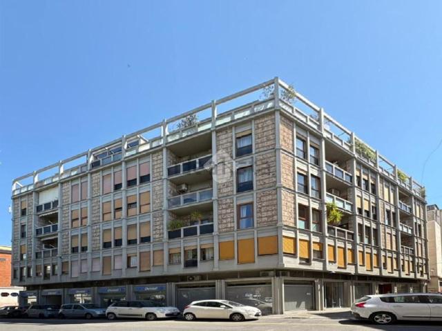 Ufficio in affitto di 42 m² in Via Giuseppe Petrucci, 8