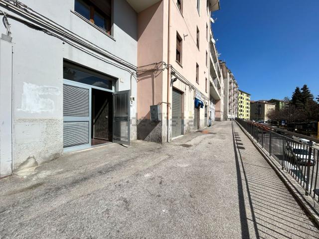 Ufficio in affitto di 42 m² in Viale Dante, 60