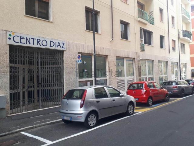 Ufficio in affitto di 434 m² in Via Conte Luigi Cadorna