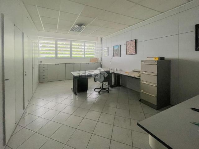 Ufficio in affitto di 430 m² in Via Marzabotto