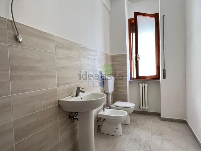Ufficio in affitto di 43 m² in Via Monte Grappa, 15