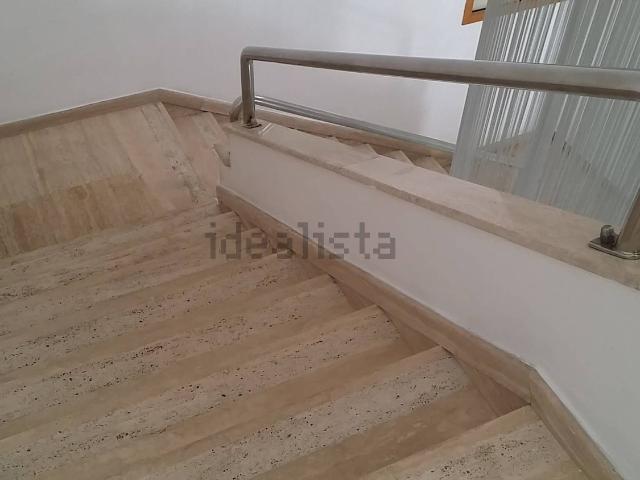 Ufficio in affitto di 458 m² in Strada Asi 4, 7