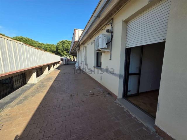 Ufficio in affitto di 450 m²