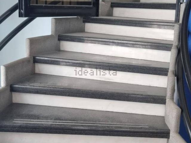 Ufficio in affitto di 450 m² in Piazza Indipendenza, 47