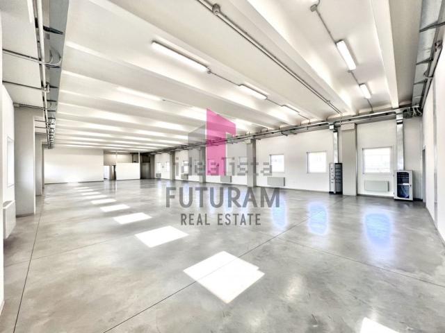 Ufficio in affitto di 450 m² in Via Bedinella