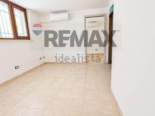 Ufficio in affitto di 45 m² in Via Giuseppe Giusti, 10
