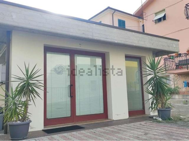 Ufficio in affitto di 45 m² in Via Oriolo