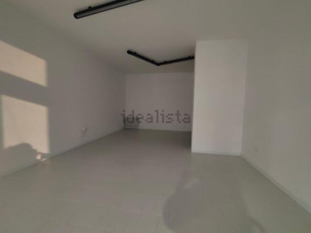 Ufficio in affitto di 45 m² in Viale del Popolo