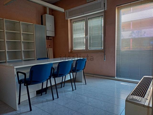 Ufficio in affitto di 45 m² in Viale della Stazione