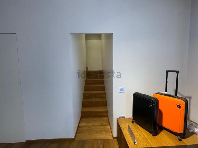 Ufficio in affitto di 461 m² in Via RIVIERA DEL BRENTA, 166