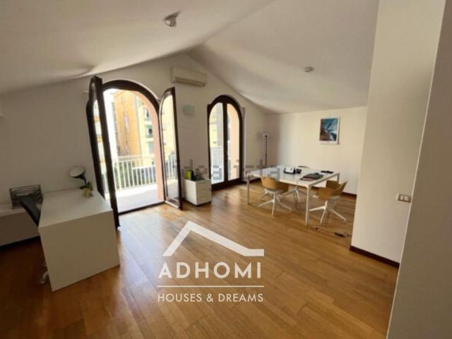 Ufficio in affitto di 46 m² in Viale Bonaria, 28