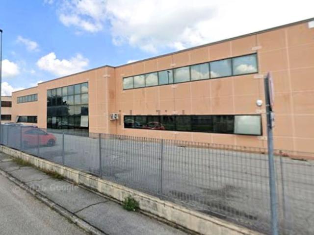 Ufficio in affitto di 470 m² in Via Bologna