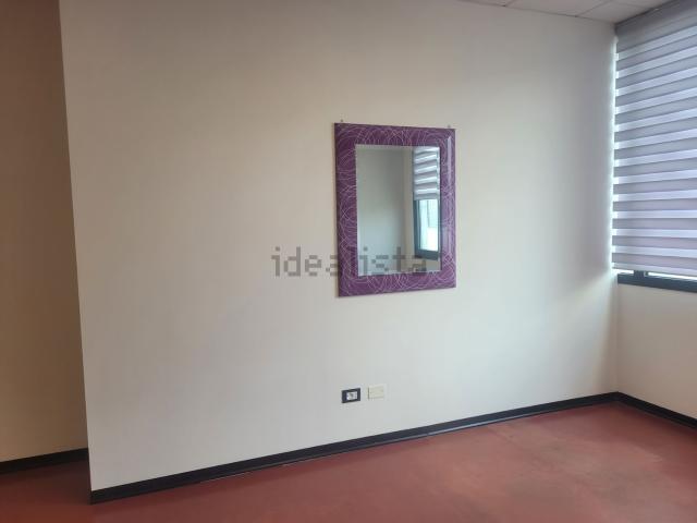 Ufficio in affitto di 47 m² in Via Vicenza, 50