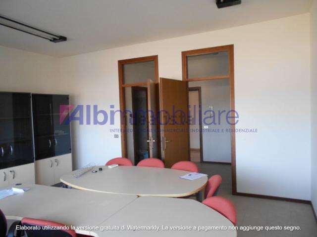 Ufficio in affitto di 48 m² in Via Samoggia