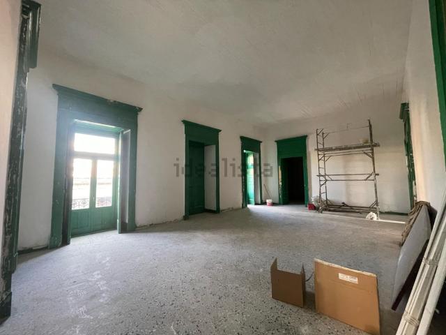 Ufficio in affitto di 500 m² in Via Indipendenza