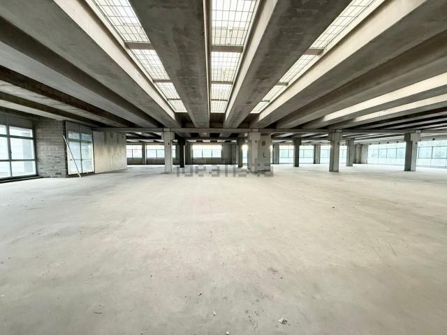 Ufficio in affitto di 500 m² in Viale Leonardo Da Vinci