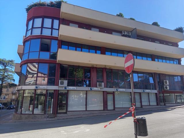 Ufficio in affitto di 50 m² in Via Dalmazia