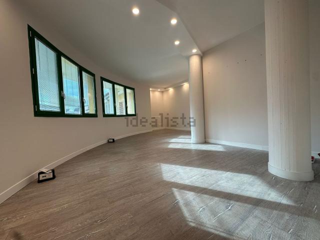Ufficio in affitto di 50 m² in Via Evaristo Gherardi