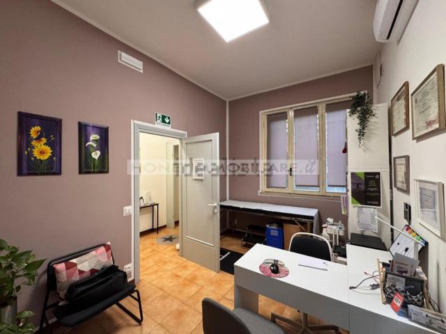 Ufficio in affitto di 50 m² in Via Francesco Lasagna, 21