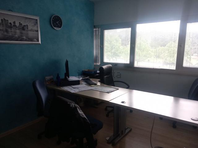 Ufficio in affitto di 50 m² in Via Nanterre