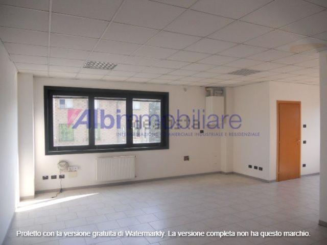 Ufficio in affitto di 50 m² in Via Prati Vecchi