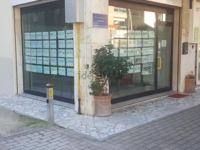 Ufficio in affitto di 50 m² in Viale Giacomo Leopardi, 25