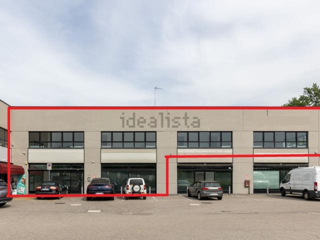 Ufficio in affitto di 516 m² in Via Cristoforo Colombo, 77
