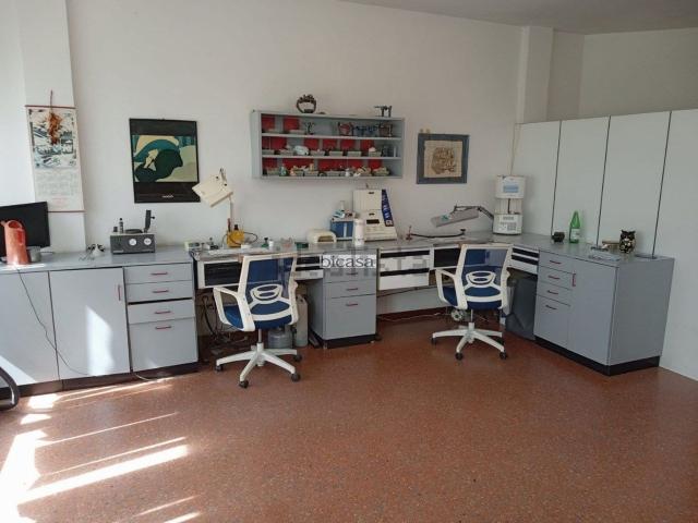 Ufficio in affitto di 51 m²
