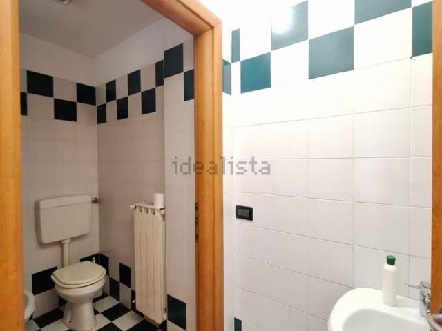 Ufficio in affitto di 51 m² in Corso del Popolo, 209