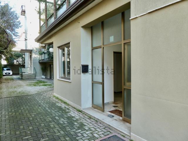 Ufficio in affitto di 53 m² in Via G. Felisati